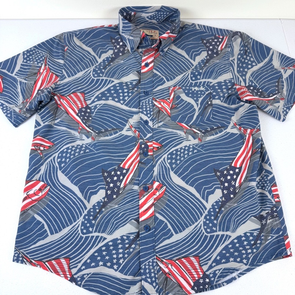 Huk Fishing Mens Medium American Flag Fish Button Down Shirt Blue Short Sleeve